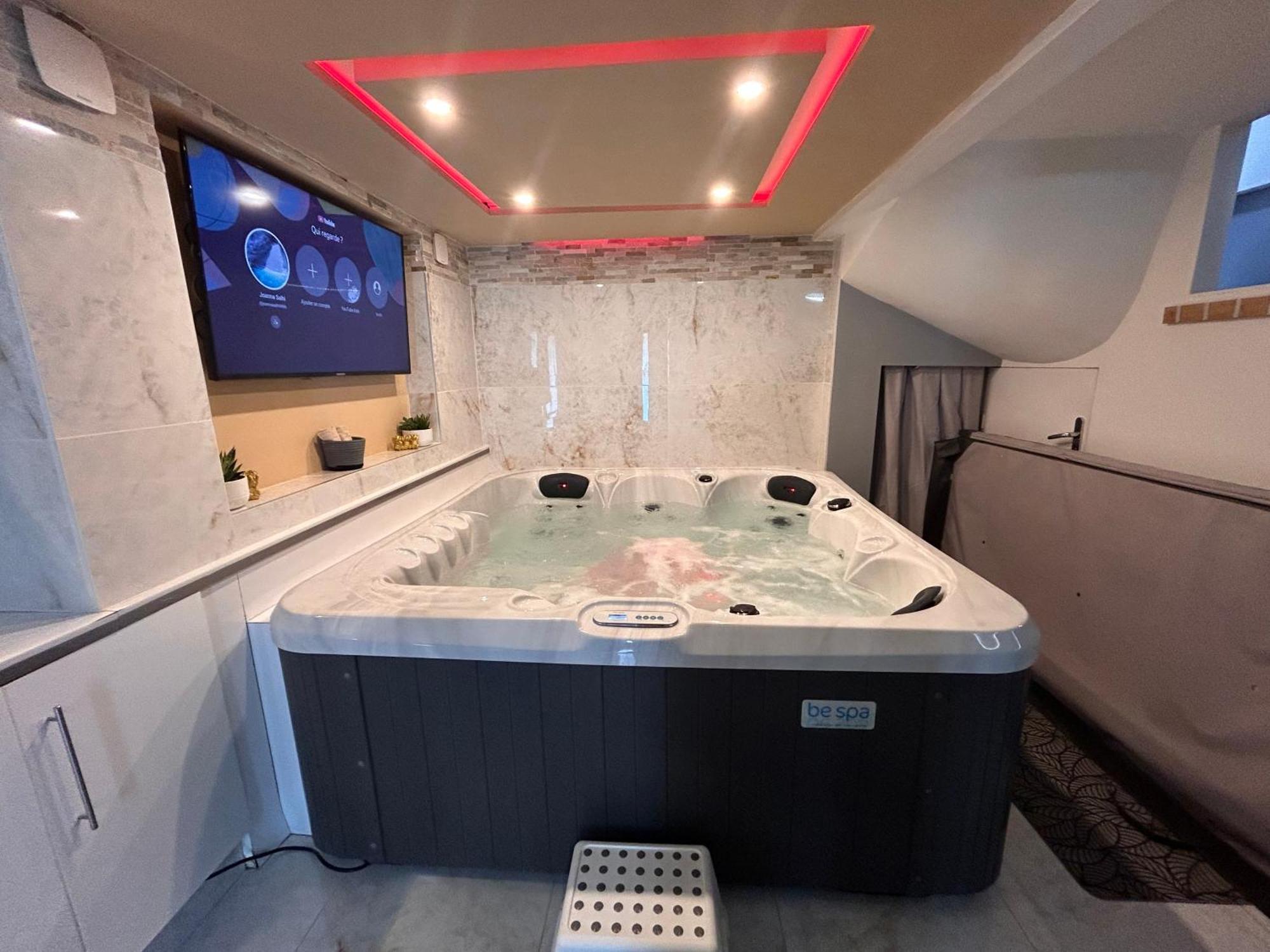 Spa Jacuzzi Moon White Vaudherland Esterno foto